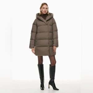 Aritzia Babaton The Duvet Puffer Mid in Chocolate